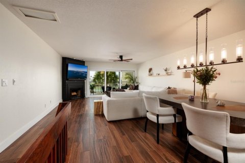 Adosado en venta en Clearwater, Florida, 3 dormitorios, 179.3 m2 № 1767666 - foto 6