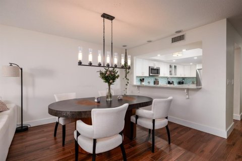 Adosado en venta en Clearwater, Florida, 3 dormitorios, 179.3 m2 № 1767666 - foto 11