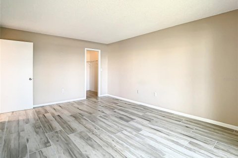 Condominio en alquiler en Saint Petersburg, Florida, 2 dormitorios, 96.62 m2 № 2277178 - foto 24