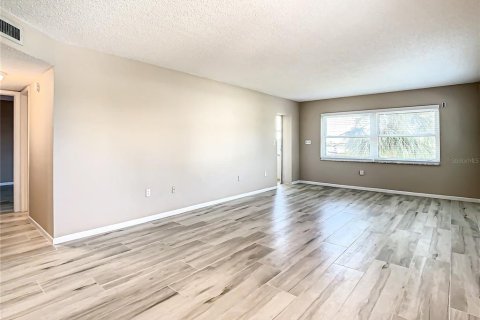 Condominio en alquiler en Saint Petersburg, Florida, 2 dormitorios, 96.62 m2 № 2277178 - foto 7