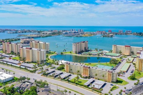 Condominio en alquiler en Saint Petersburg, Florida, 2 dormitorios, 96.62 m2 № 2277178 - foto 2