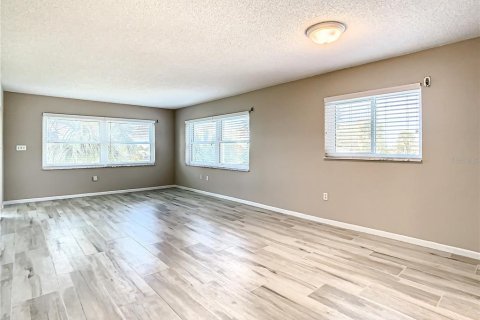 Condominio en alquiler en Saint Petersburg, Florida, 2 dormitorios, 96.62 m2 № 2277178 - foto 9