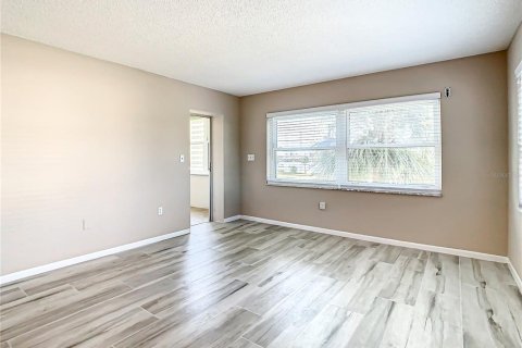 Condominio en alquiler en Saint Petersburg, Florida, 2 dormitorios, 96.62 m2 № 2277178 - foto 5