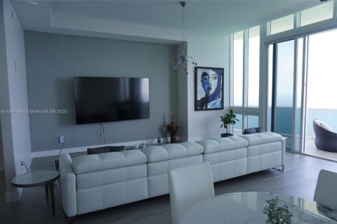 Condominio en venta en Sunny Isles Beach, Florida, 3 dormitorios, 257.15 m2 № 1852204 - foto 4