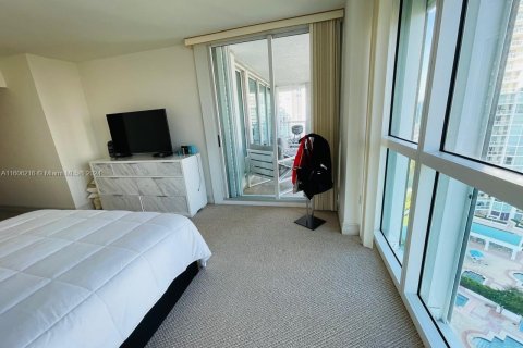 Condo in Sunny Isles Beach, Florida, 2 bedrooms  № 1891367 - photo 17