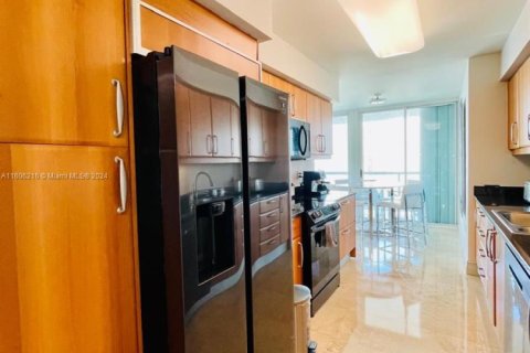 Condo in Sunny Isles Beach, Florida, 2 bedrooms  № 1891367 - photo 7