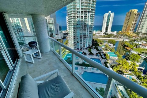 Condo in Sunny Isles Beach, Florida, 2 bedrooms  № 1891367 - photo 26