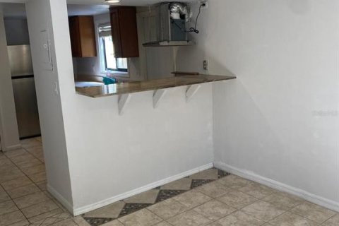 Townhouse in Tampa, Florida 2 bedrooms, 94.02 sq.m. № 2375513 - photo 4