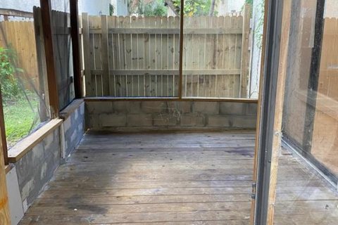 Townhouse in Tampa, Florida 2 bedrooms, 94.02 sq.m. № 2375513 - photo 12