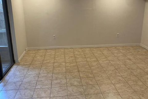 Townhouse in Tampa, Florida 2 bedrooms, 94.02 sq.m. № 2375513 - photo 5