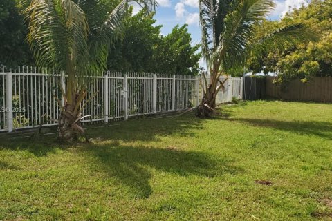 Casa en venta en Miami, Florida, 3 dormitorios, 132.85 m2 № 1485303 - foto 15