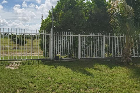 Casa en venta en Miami, Florida, 3 dormitorios, 132.85 m2 № 1485303 - foto 14