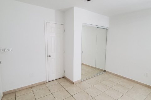 Casa en venta en Miami, Florida, 3 dormitorios, 132.85 m2 № 1485303 - foto 22