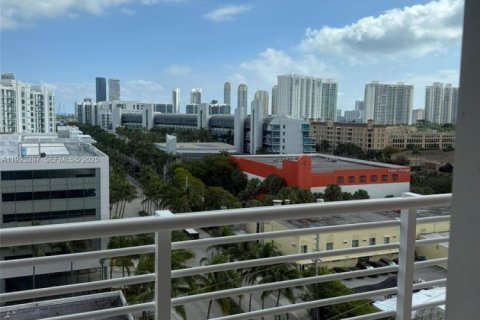 Condo in Aventura, Florida, 2 bedrooms  № 1983874 - photo 10