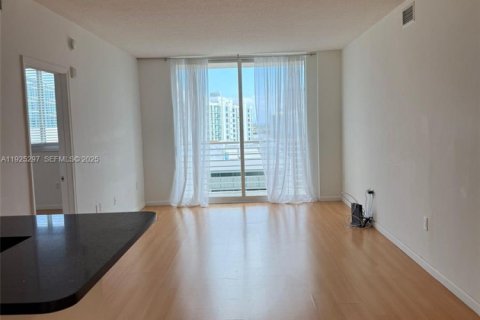 Condo in Aventura, Florida, 2 bedrooms  № 1983874 - photo 8