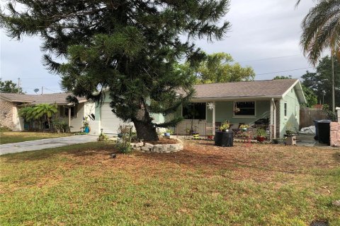 Villa ou maison à louer à Saint Petersburg, Floride: 2 chambres, 89.28 m2 № 1841647 - photo 2