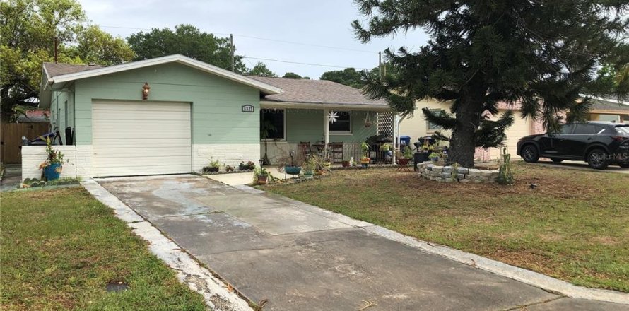 Villa ou maison à Saint Petersburg, Floride 2 chambres, 89.28 m2 № 1841647