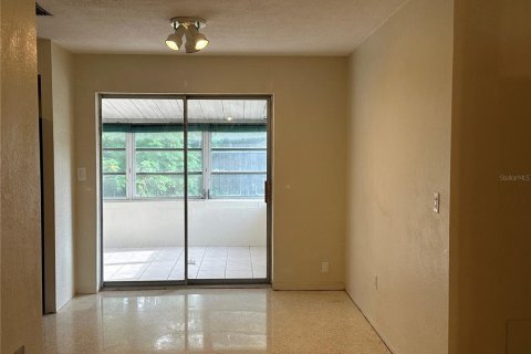 Villa ou maison à louer à Saint Petersburg, Floride: 2 chambres, 89.28 m2 № 1841647 - photo 8