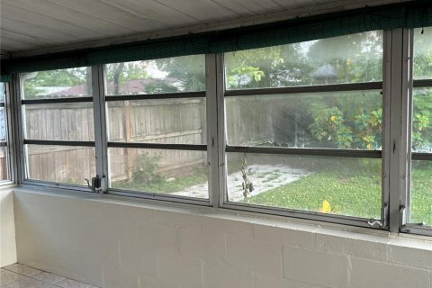 Villa ou maison à louer à Saint Petersburg, Floride: 2 chambres, 89.28 m2 № 1841647 - photo 14