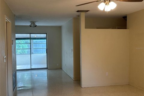 Villa ou maison à louer à Saint Petersburg, Floride: 2 chambres, 89.28 m2 № 1841647 - photo 3