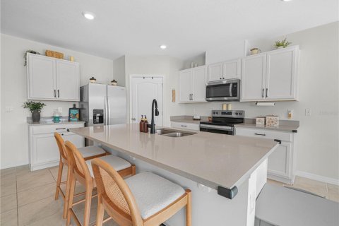 House in Winter Haven, Florida 5 bedrooms, 243.03 sq.m. № 2413795 - photo 10