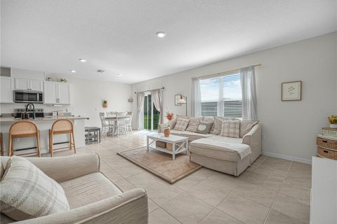 House in Winter Haven, Florida 5 bedrooms, 243.03 sq.m. № 2413795 - photo 16