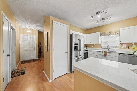 Touwnhouse à vendre à Tampa, Floride: 3 chambres, 155.7 m2 № 2321047 - photo 13