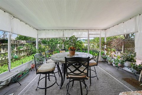 Touwnhouse à vendre à Tampa, Floride: 3 chambres, 155.7 m2 № 2321047 - photo 24