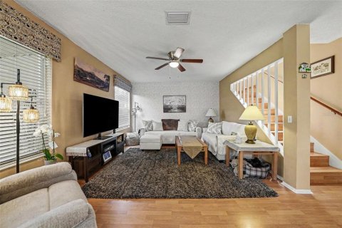 Touwnhouse à vendre à Tampa, Floride: 3 chambres, 155.7 m2 № 2321047 - photo 5
