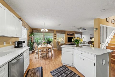 Touwnhouse à vendre à Tampa, Floride: 3 chambres, 155.7 m2 № 2321047 - photo 12