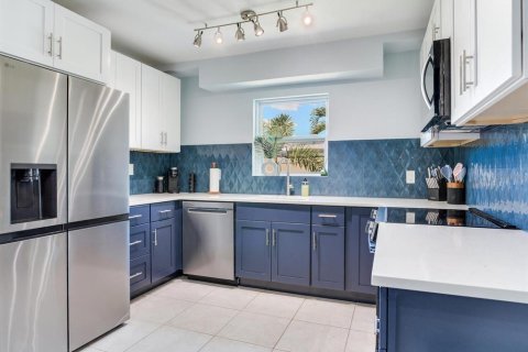 Villa ou maison à louer à Madeira Beach, Floride: 3 chambres, 95.88 m2 № 2235318 - photo 4