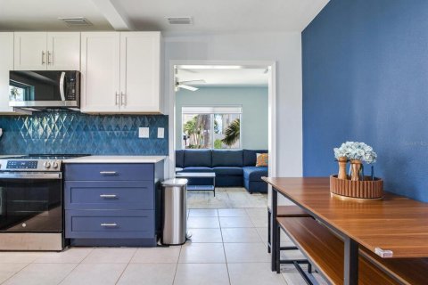 Villa ou maison à louer à Madeira Beach, Floride: 3 chambres, 95.88 m2 № 2235318 - photo 10