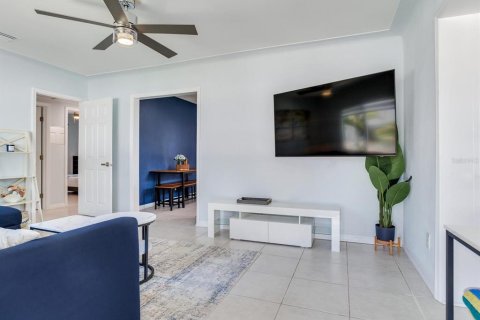 Villa ou maison à louer à Madeira Beach, Floride: 3 chambres, 95.88 m2 № 2235318 - photo 8