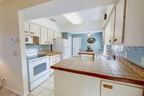 Villa ou maison à vendre à Ocala, Floride: 2 chambres, 113.71 m2 № 2149143 - photo 11