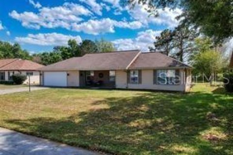 Villa ou maison à Ocala, Floride 2 chambres, 113.71 m2 № 2149143
