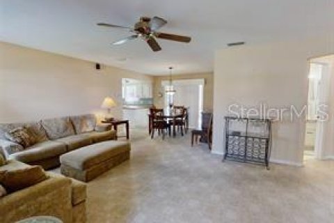 Villa ou maison à vendre à Ocala, Floride: 2 chambres, 113.71 m2 № 2149143 - photo 2