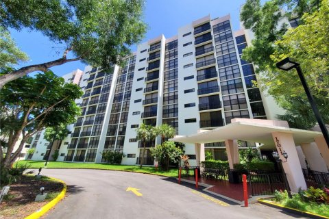 Condominio en venta en Sunny Isles Beach, Florida, 2 dormitorios, 95.78 m2 № 1692240 - foto 29