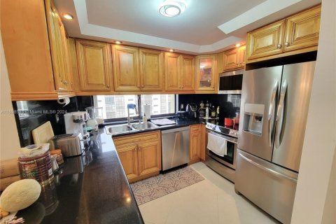Condominio en venta en Sunny Isles Beach, Florida, 2 dormitorios, 95.78 m2 № 1692240 - foto 7