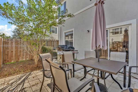 Adosado en venta en Coral Springs, Florida, 4 dormitorios, 172.15 m2 № 1992203 - foto 19