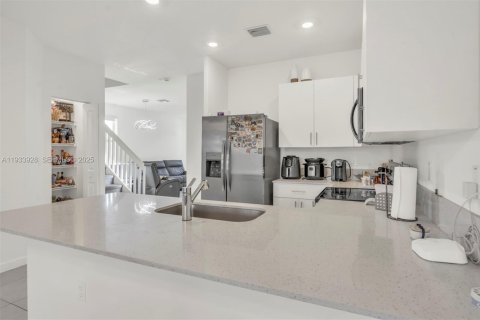 Adosado en venta en Coral Springs, Florida, 4 dormitorios, 172.15 m2 № 1992203 - foto 12