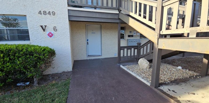 Condo à New Port Richey, Floride, 2 chambres № 2156184