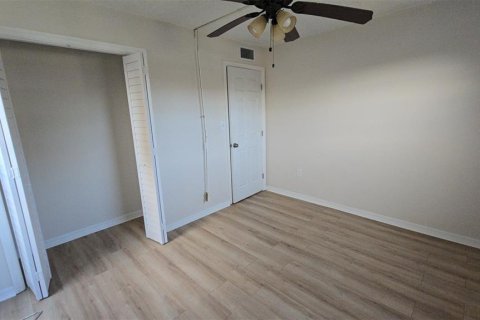 Copropriété à vendre à New Port Richey, Floride: 2 chambres, 82.78 m2 № 2156184 - photo 4
