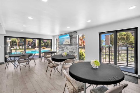 Copropriété à vendre à Fort Lauderdale, Floride: 2 chambres, 125.42 m2 № 2189490 - photo 30