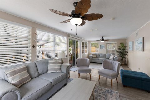 House in Bradenton, Florida 3 bedrooms, 142.33 sq.m. № 1798076 - photo 16