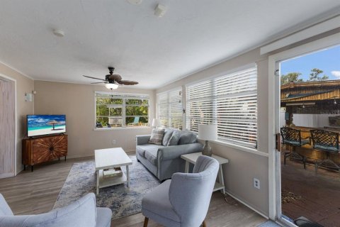 House in Bradenton, Florida 3 bedrooms, 142.33 sq.m. № 1798076 - photo 18