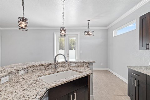 House in Ocala, Florida 3 bedrooms, 167.13 sq.m. № 2110016 - photo 21