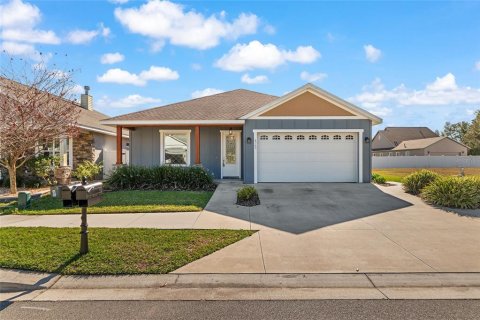 House in Ocala, Florida 3 bedrooms, 167.13 sq.m. № 2110016