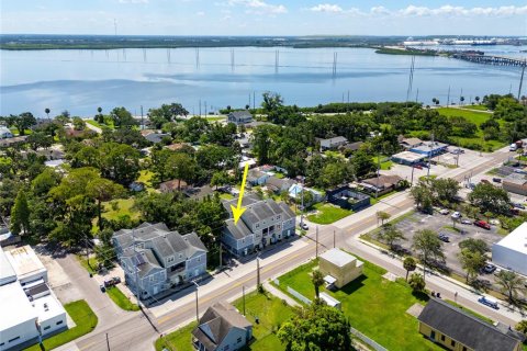Townhouse in Tampa, Florida 2 bedrooms, 132.85 sq.m. № 1827368 - photo 4