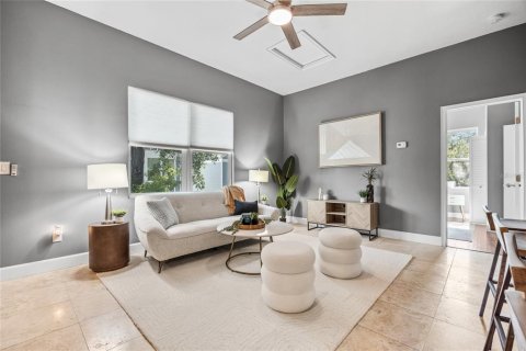 Townhouse in Tampa, Florida 2 bedrooms, 132.85 sq.m. № 1827368 - photo 10