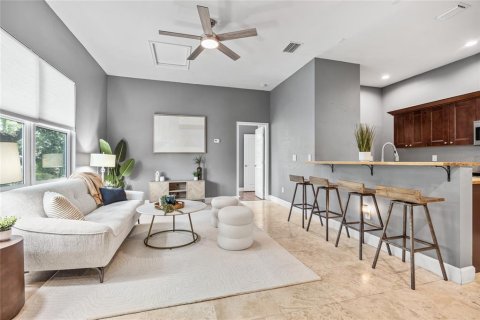 Townhouse in Tampa, Florida 2 bedrooms, 132.85 sq.m. № 1827368 - photo 7